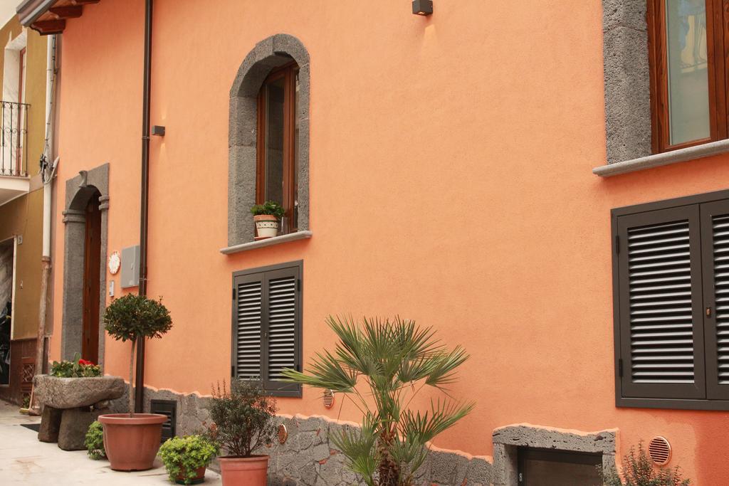 Hotel L'Arco Dei Sogni Malvagna Exterior foto
