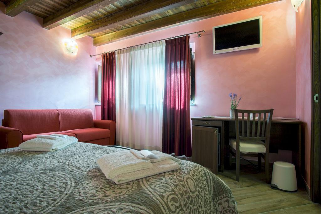 Hotel L'Arco Dei Sogni Malvagna Exterior foto