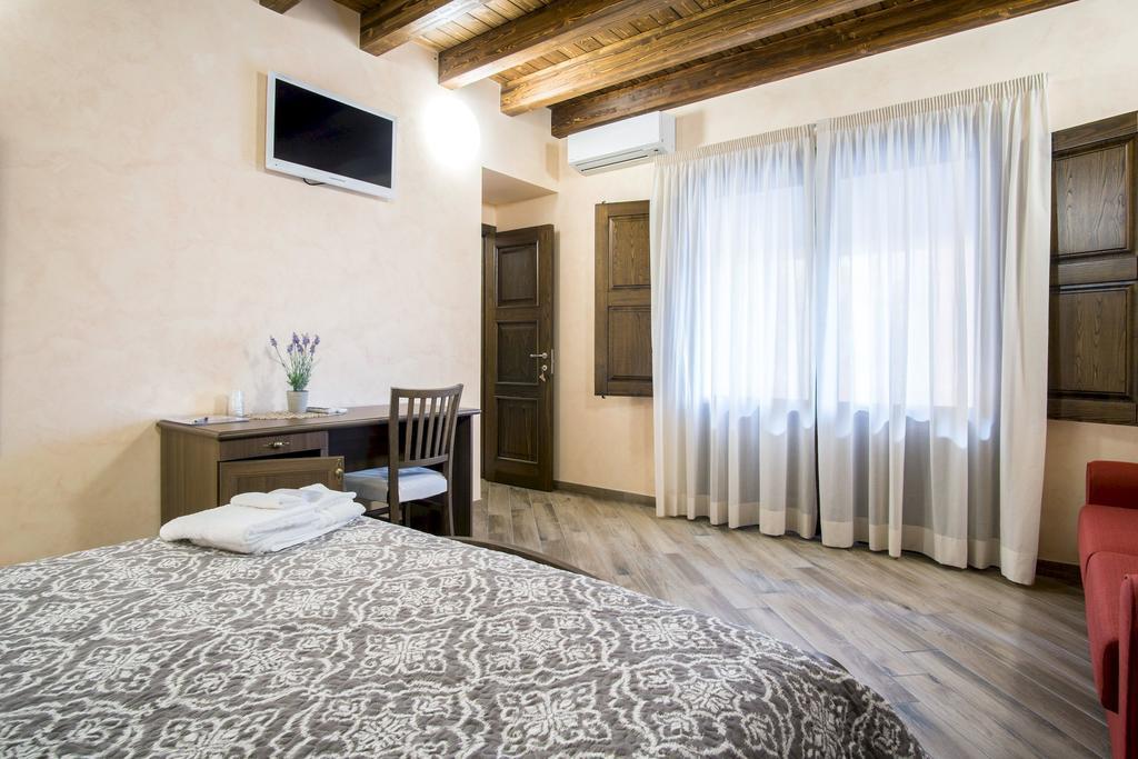 Hotel L'Arco Dei Sogni Malvagna Exterior foto